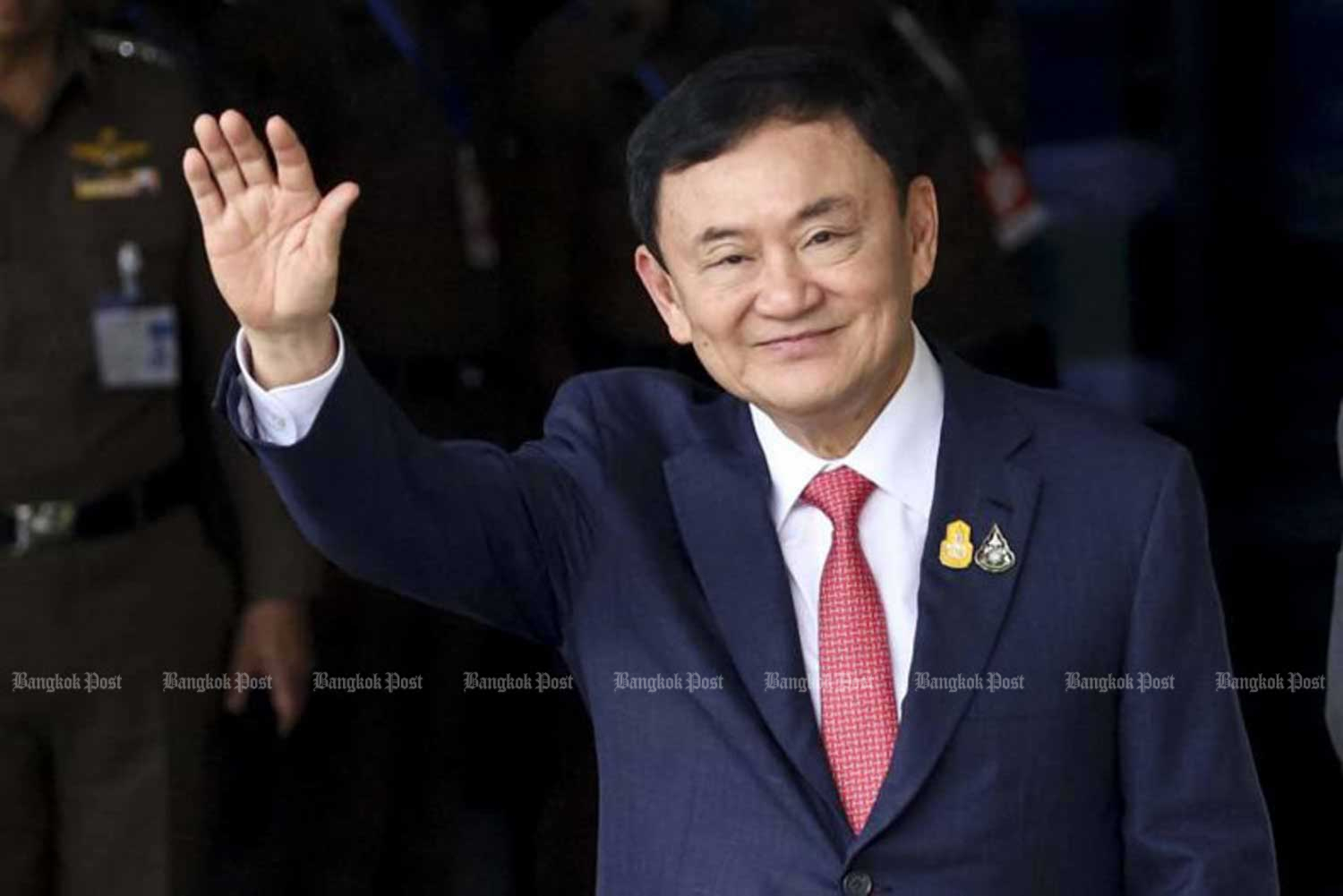 Les chefs des prisons reculent dans le scandale de Thaksin