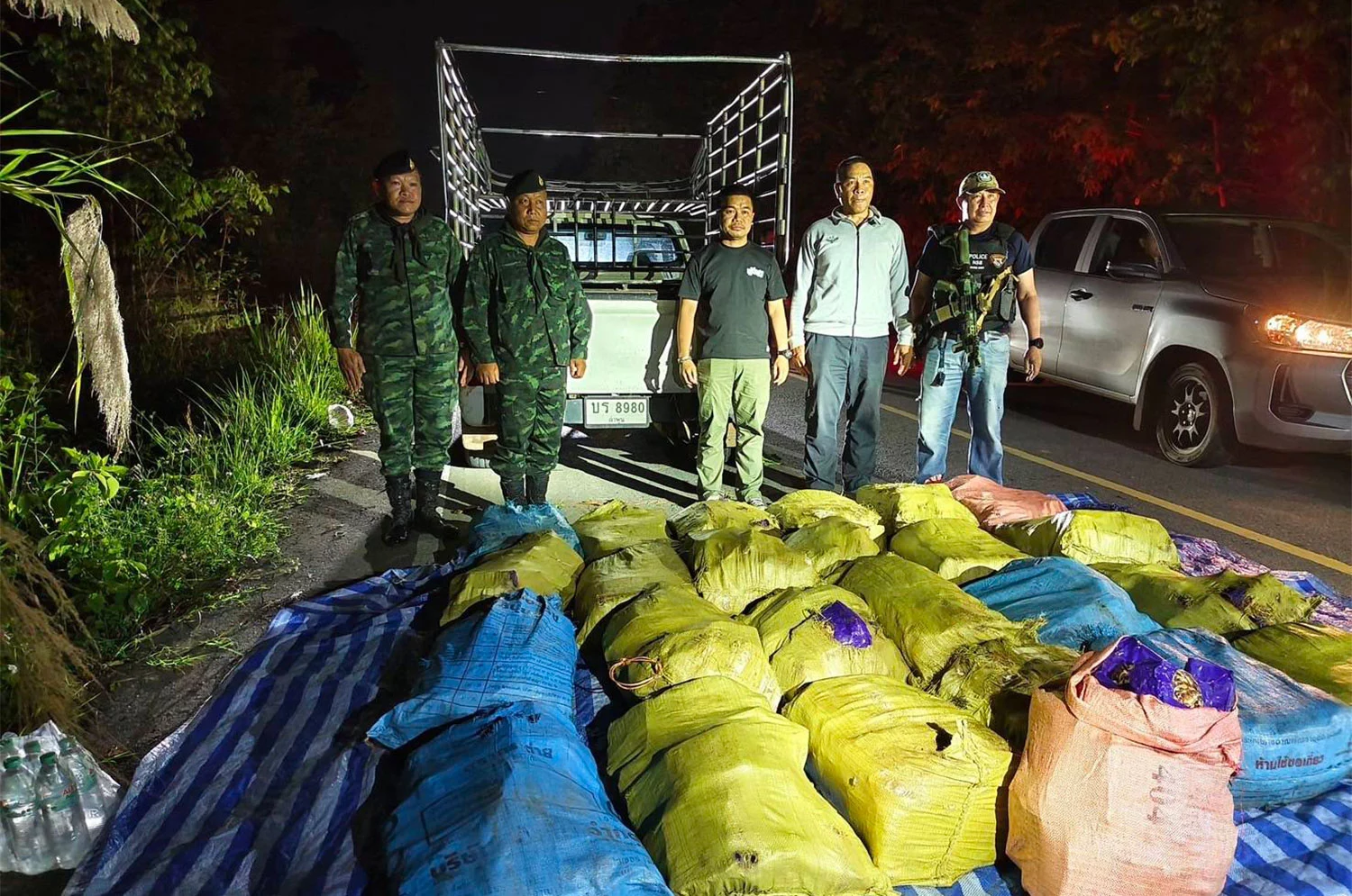 500 kg de méthamphétamine abandonnés par des trafiquants fuyants.