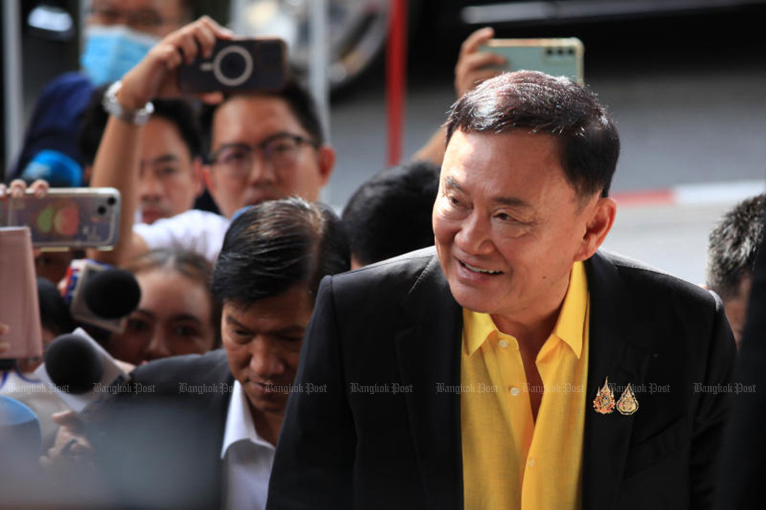 Le voyage de Thaksin au Qatar a été annulé.