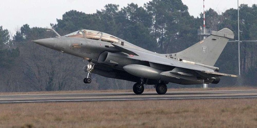 INDONÉSIE – FRANCE : Le premier Rafale aperçu à Bordeaux, symbole d’un virage stratégique
