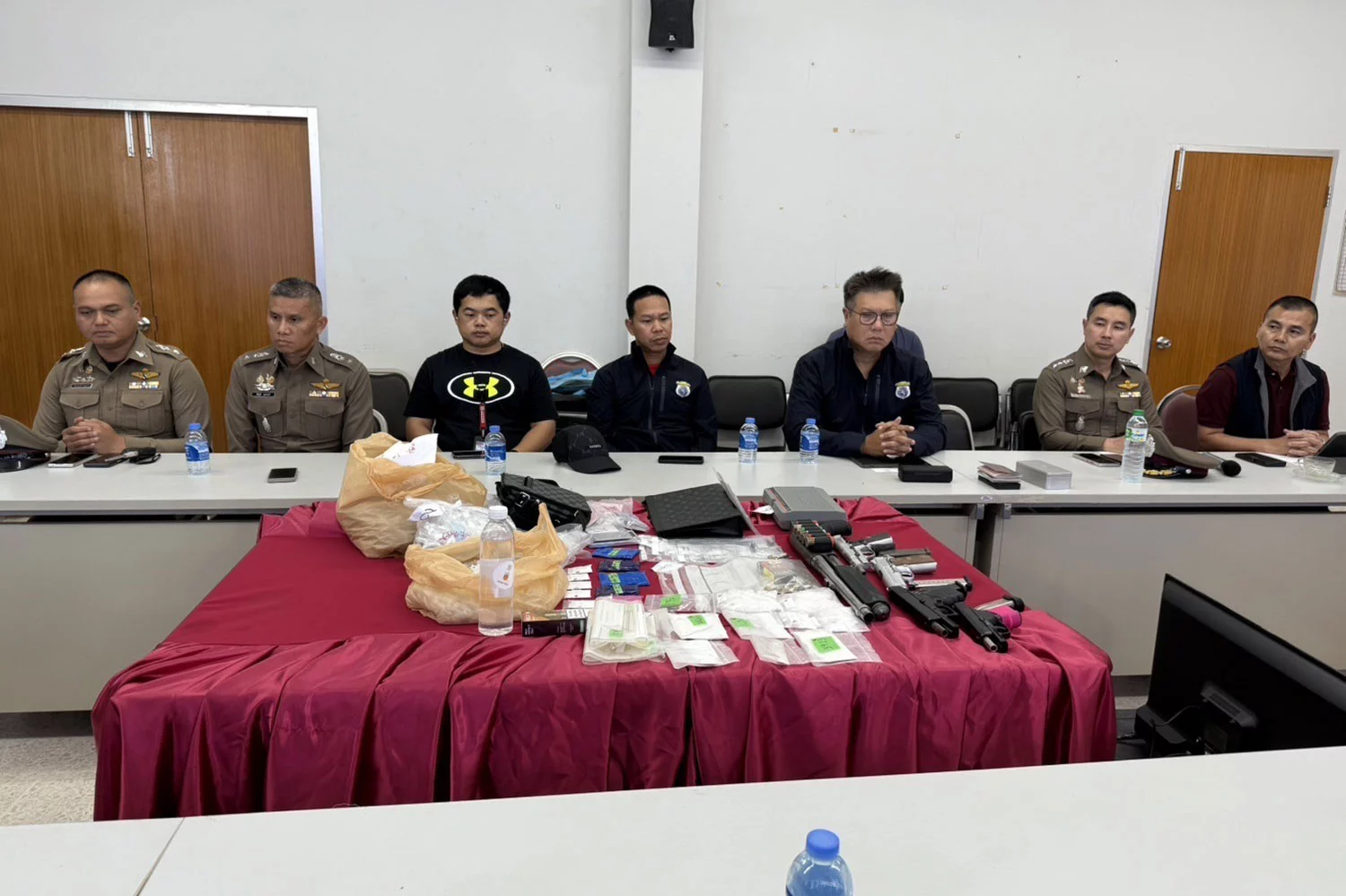 Cinq Chinois retenus après le tir dans Pattaya