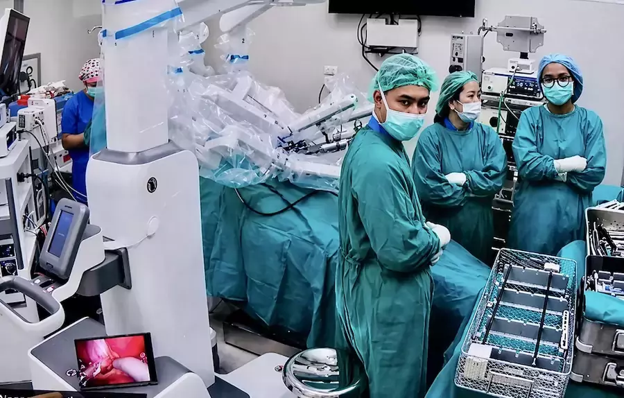THAÏLANDE – SANTÉ : Première historique de chirurgie à distance entre Bangkok et la Chine