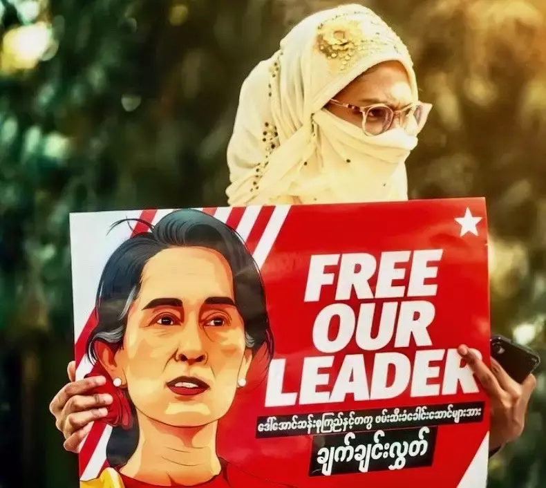BIRMANIE – CONFLIT : Emmanuel Macron n’oublie ni les Birmans, ni Aung San Suu Kyi