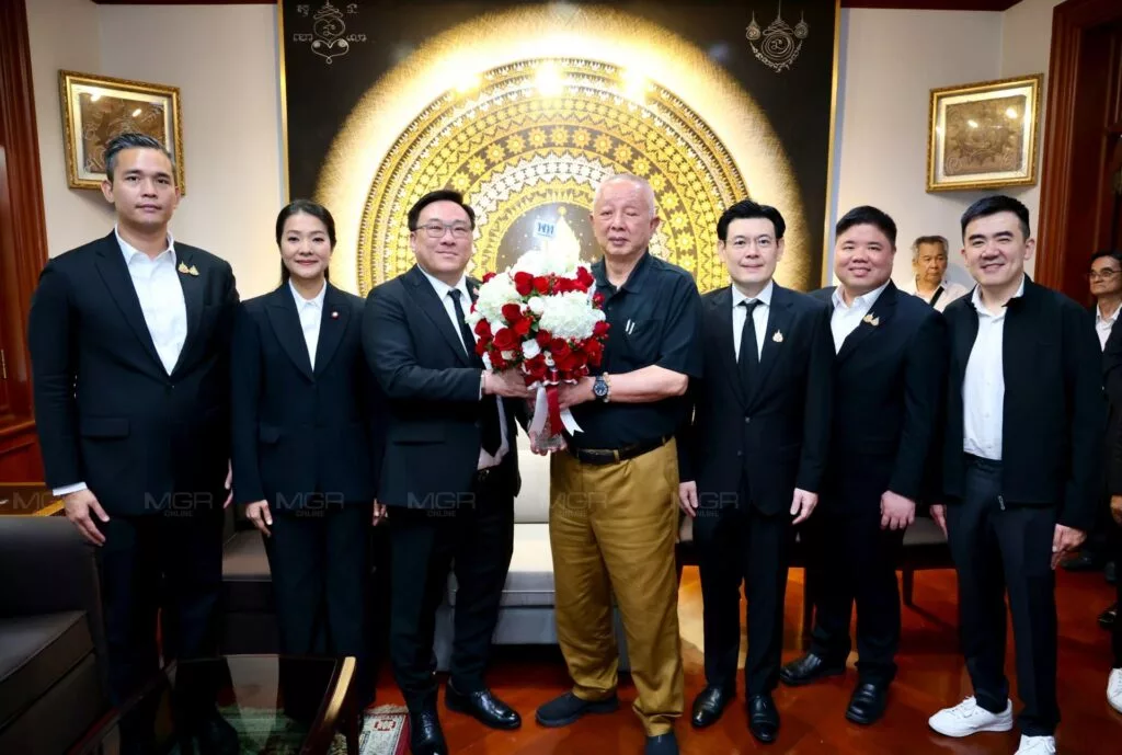 THAÏLANDE – POLITIQUE : Sondhi Limthongkul, l’homme qui divise le Pheu Thai