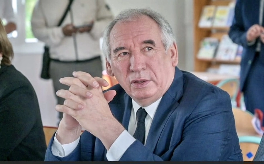 FRANCE – POLITIQUE : Vue d’ailleurs, ingénieurs du chaos