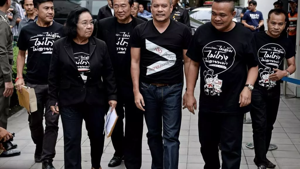 Thaïlande: onze leaders des «chemises rouges» condamnés à des peines de prison