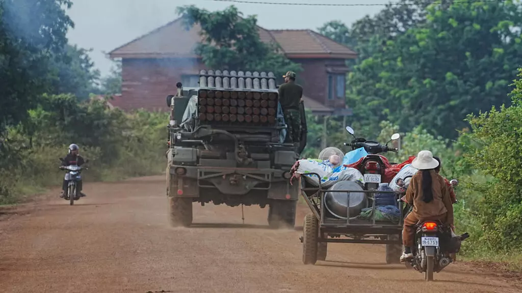 Thaïlande: la loi martiale déclarée dans huit districts, un risque de «guerre» avec le Cambodge