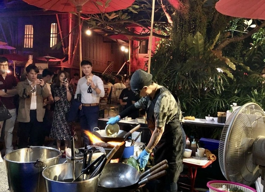 THAÏLANDE – SOCIÉTÉ : 4 000 bahts l’omelette, c’est un peu cher !