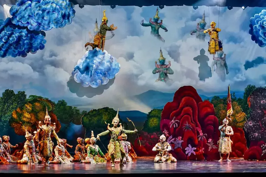 THAÏLANDE – CULTURE : Le Théâtre national rouvre après trois ans de rénovation et affiche complet