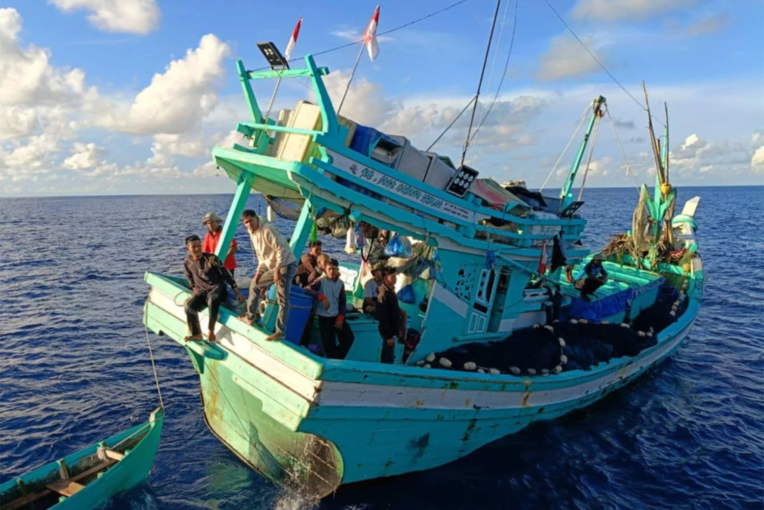 Deux bateaux de pêche indonésiens saisis près de Phuket