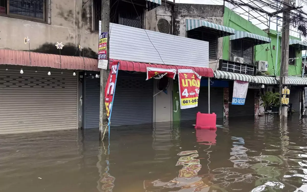 THAÏLANDE – INONDATIONS : Une étude estime les pertes à 25 milliards de bahts