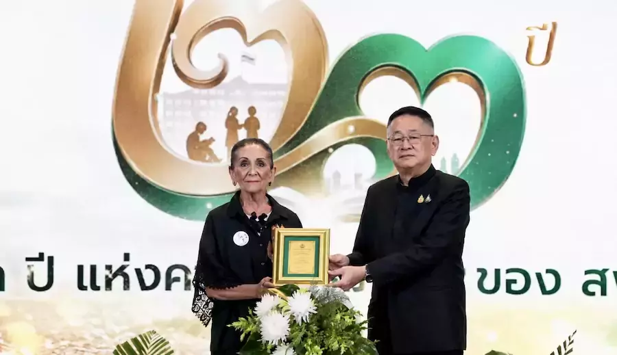 THAÏLANDE – FRANCE : Élisabeth Zana récompensée pour vingt ans d’engagement éducatif