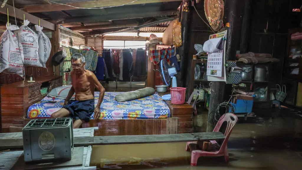 La Thaïlande submergée par des inondations causées par le typhon Matmo
