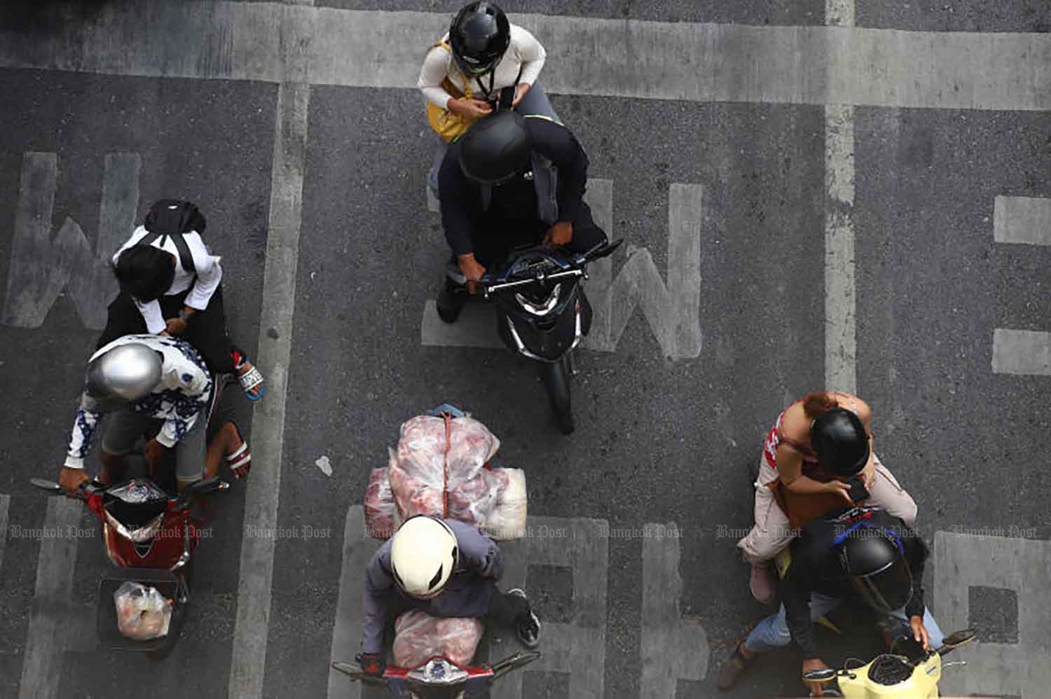 Violation des casques de moto: opération de répression commence le dimanche, avertit le gouvernement thaïlandais.