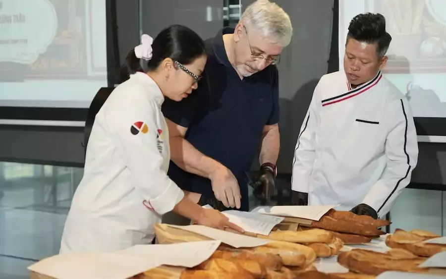 VIETNAM – GASTRONOMIE : Le banh mi célèbre ses racines franco-vietnamiennes à Hô-Chi-Minh-Ville