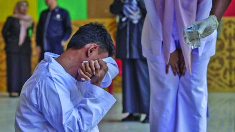 INDONÉSIE – SOCIÉTÉ : A Aceh, la flagellation publique continue