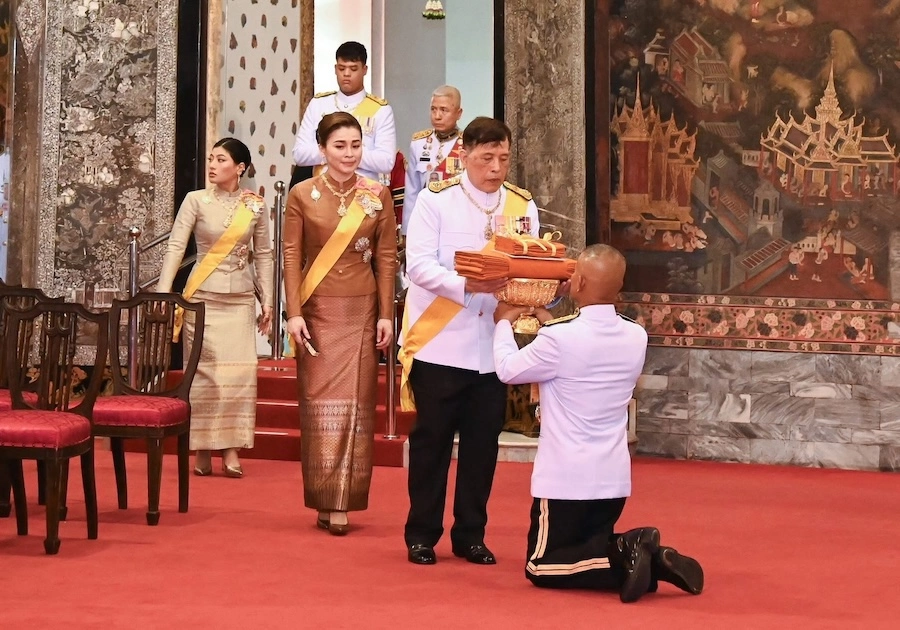 THAÏLANDE – MONARCHIE : Retrouvez le Roi Rama X en vidéo